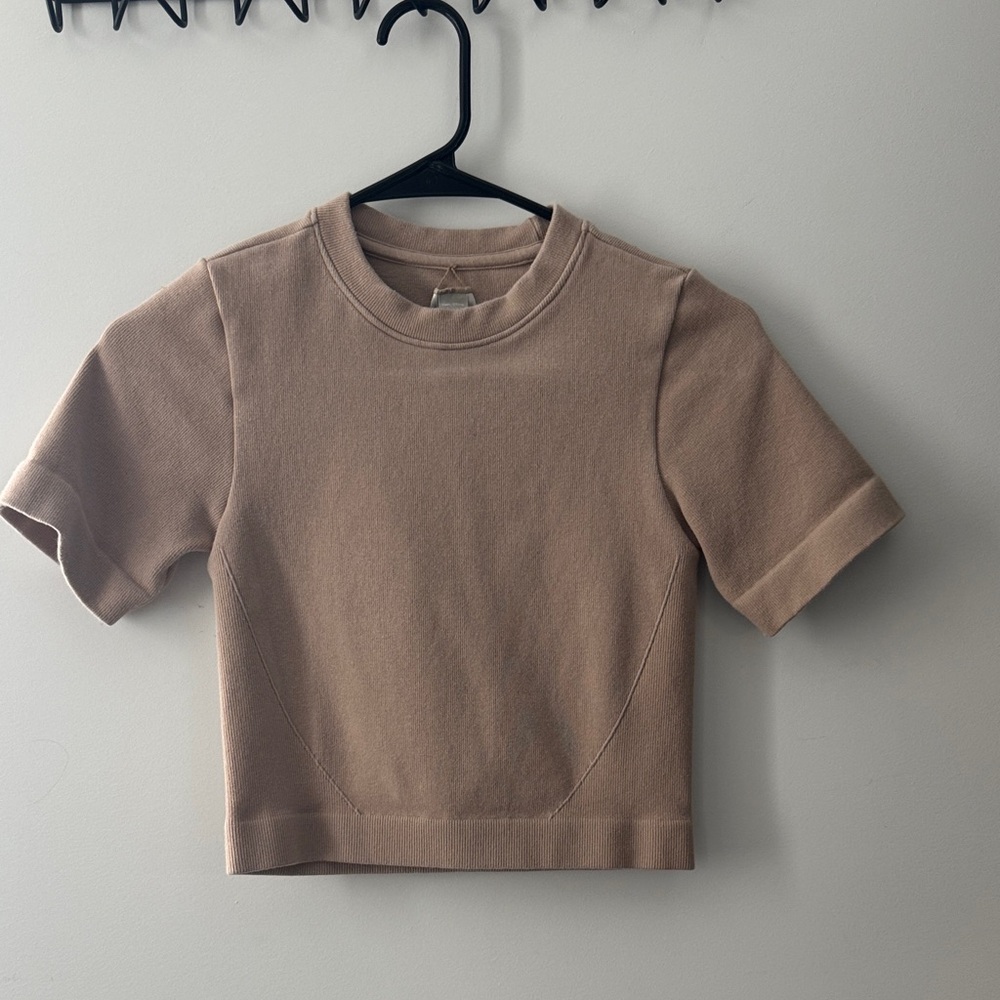 Everlane Women's Tan Short Sleeve Tee